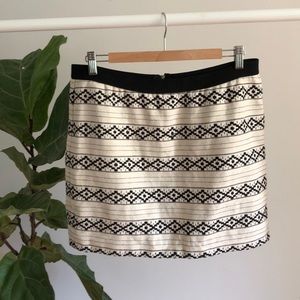 GAP mini skirt with geometric print.